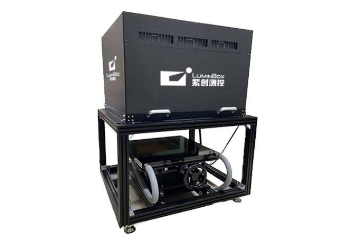 Luminbox全光谱大面积LED太阳模拟器.png