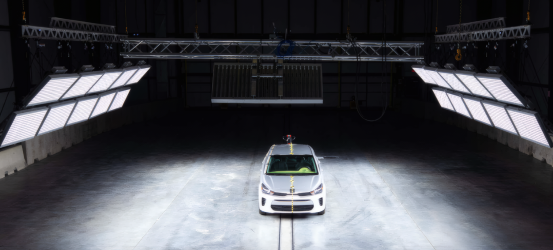 太阳光模拟器应用于汽车测试