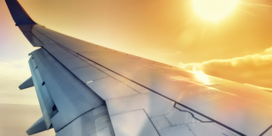 高海拔地区UV-C 光越来越不受过滤，会光降解飞机涂层